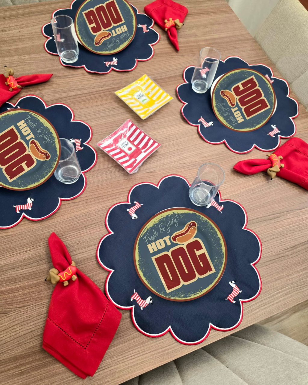 Conjunto com 4 Pratos de Sobremesa Hot Dog